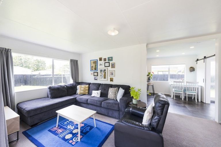 Photo of property in 10 Ashton Place, Highbury, Palmerston North, 4412