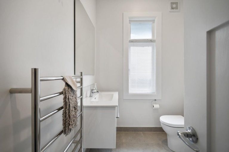 Photo of property in 5 Regent Street, Palmerston North, 4414