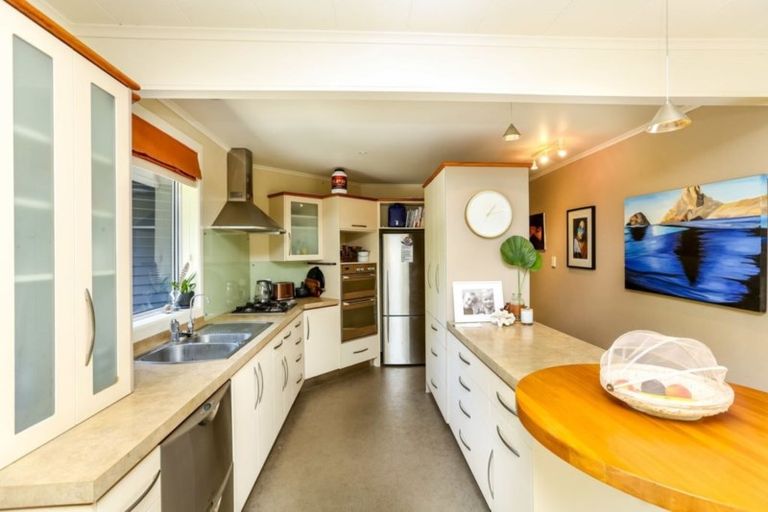Photo of property in 184e Seaview Road, Westown, New Plymouth, 4310