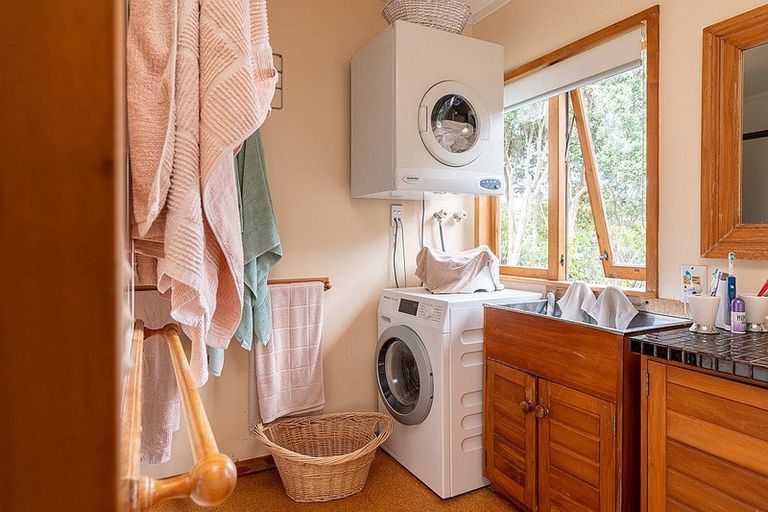 Photo of property in 41 Field Way, Waikanae Beach, Waikanae, 5036