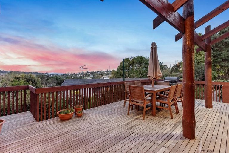 Photo of property in 41 Lingham Crescent, Torbay, Auckland, 0630