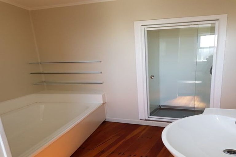 Photo of property in 3/53 Young Street, New Plymouth, 4310