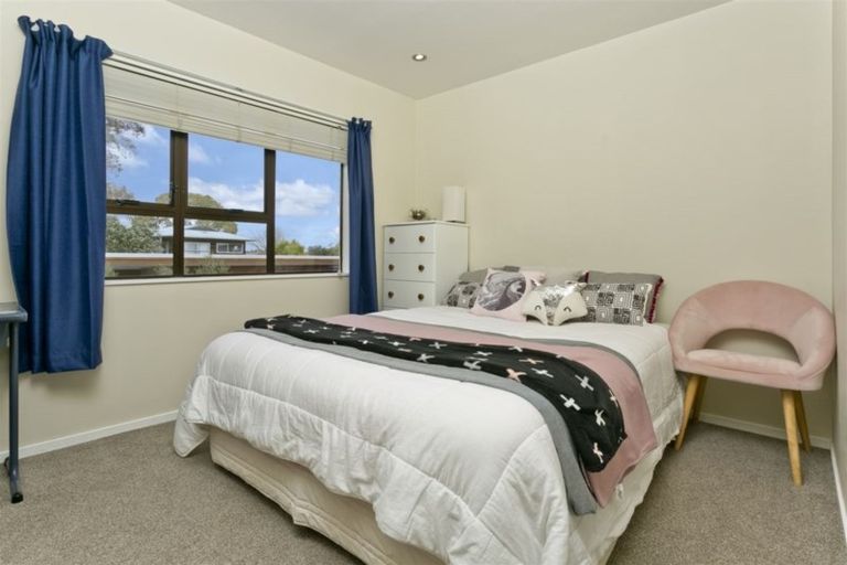 Photo of property in 85b Rosario Crescent, Red Beach, 0932