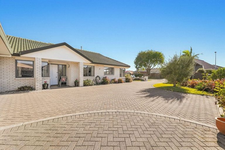 Photo of property in 4 Fuchsia Place, Mount Maunganui, 3116