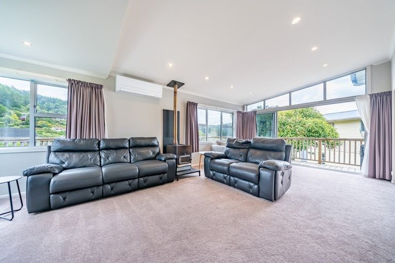 Photo of property in 40 Sunbrae Drive, Silverstream, Upper Hutt, 5019