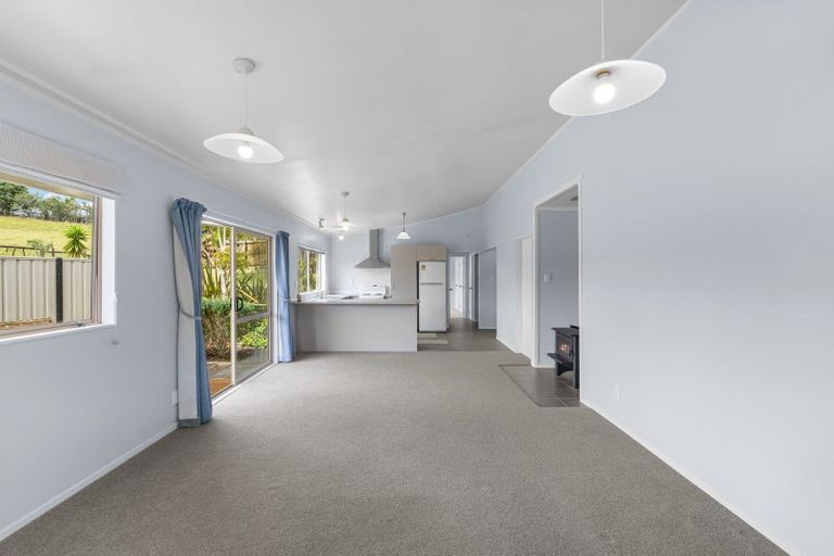 Photo of property in 14b Wairere Road, Waitakere, Henderson, 0782