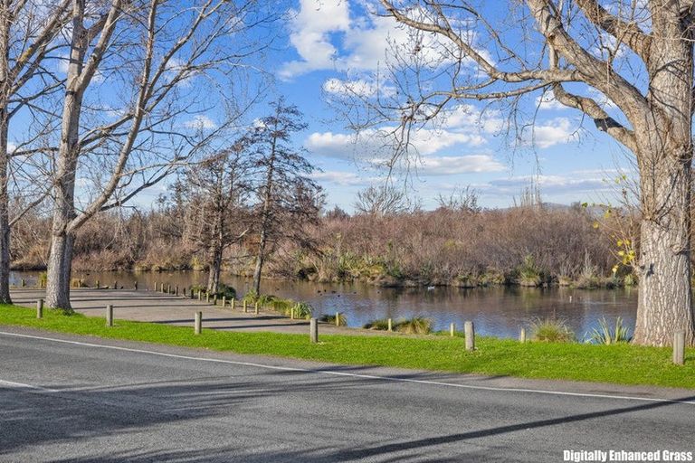 Photo of property in 128 Lake Terrace Road, Burwood, Christchurch, 8061