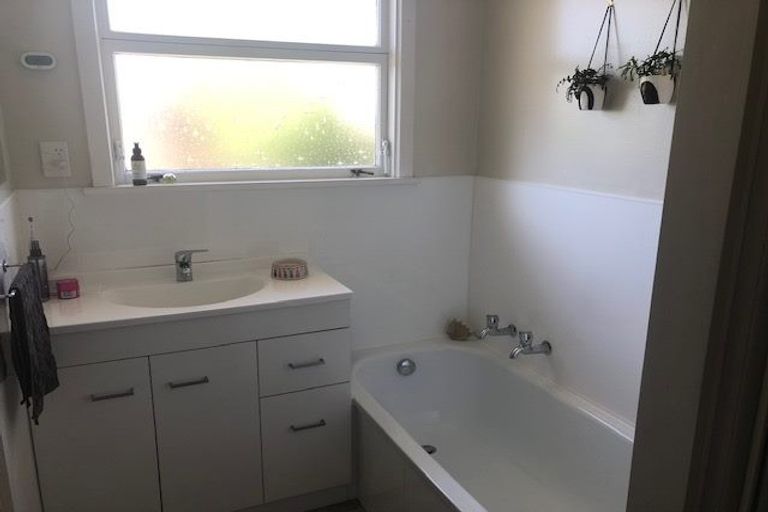 Photo of property in 10 Tulloch Place, Papanui, Christchurch, 8052