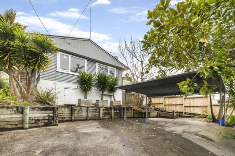 Photo of property in 2/710 Beach Road, Browns Bay, Auckland, 0630