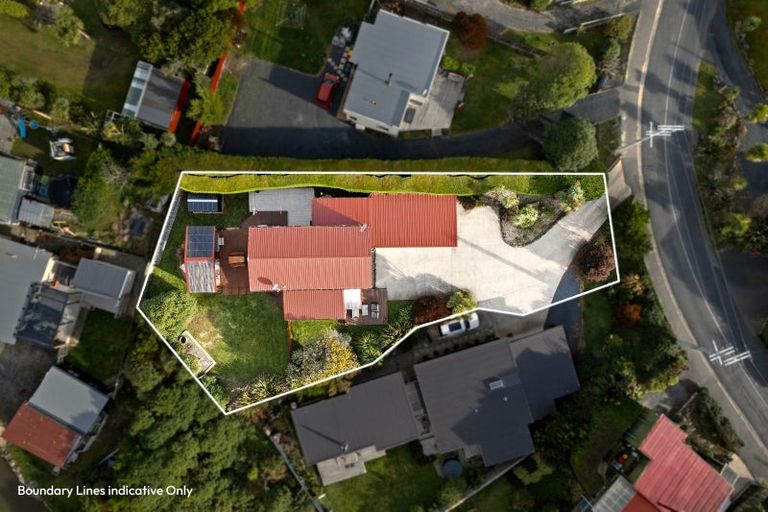 Photo of property in 11 Edna Street, Ocean View, Dunedin, 9035