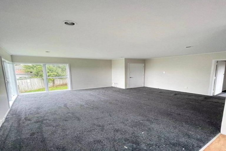 Photo of property in 14a Rondorlyn Place, Manurewa, Auckland, 2102