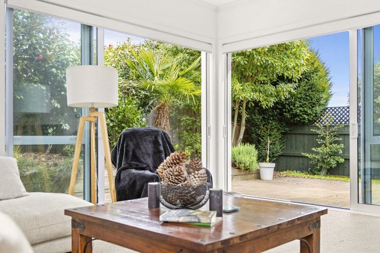 Photo of property in 29 Chesham Avenue, Waipahihi, Taupo, 3330