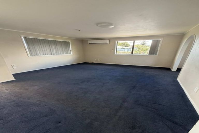 Photo of property in 16 Antalya Place, Manurewa, Auckland, 2102