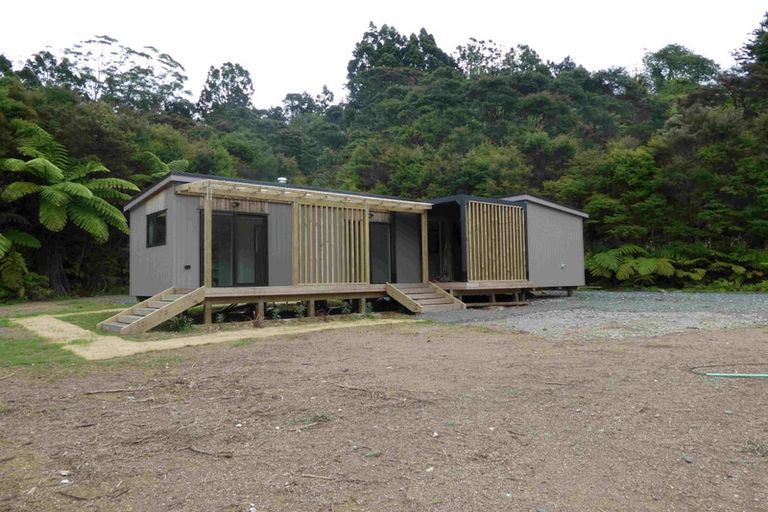 Photo of property in 122-126 Carter Road, Oratia, Auckland, 0604