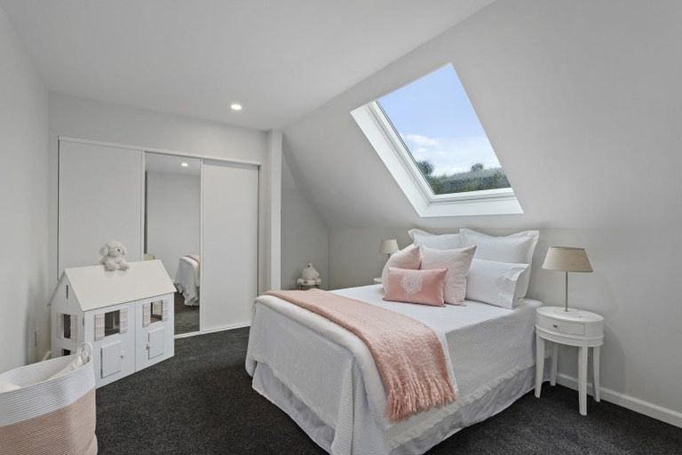 Photo of property in 7 Hatherly Lane, Mount Pleasant, Christchurch, 8081