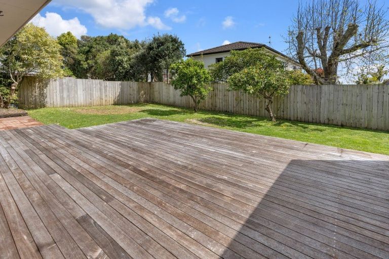 Photo of property in 2/125 Pigeon Mountain Road, Half Moon Bay, Auckland, 2012