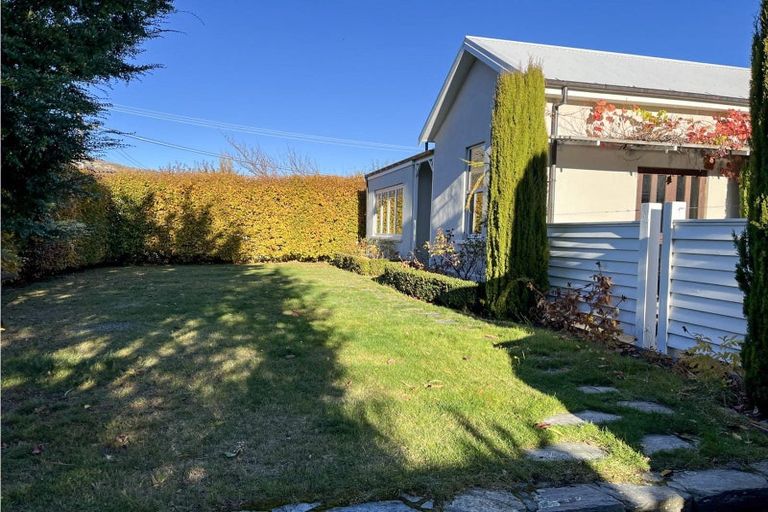 Photo of property in 14 Anglesea Street, Arrowtown, 9302