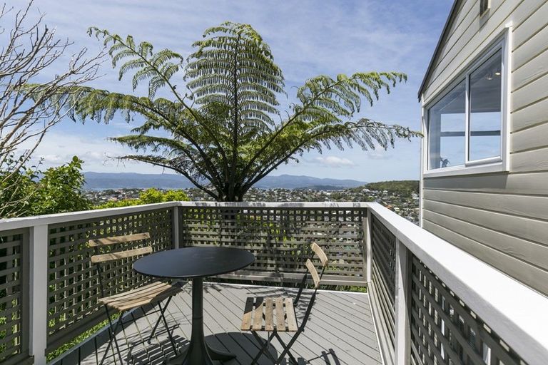 Photo of property in 5 Gavaskar Place, Khandallah, Wellington, 6035