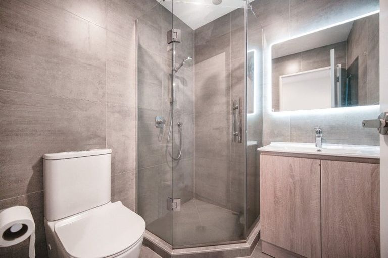 Photo of property in 12d Shamrock Lane, Te Atatu Peninsula, Auckland, 0610