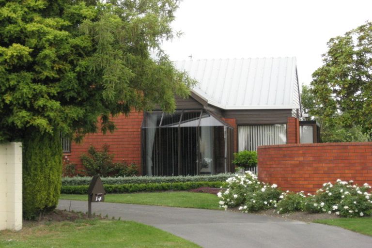 Photo of property in 14 Brigadoon Place, Avonhead, Christchurch, 8042