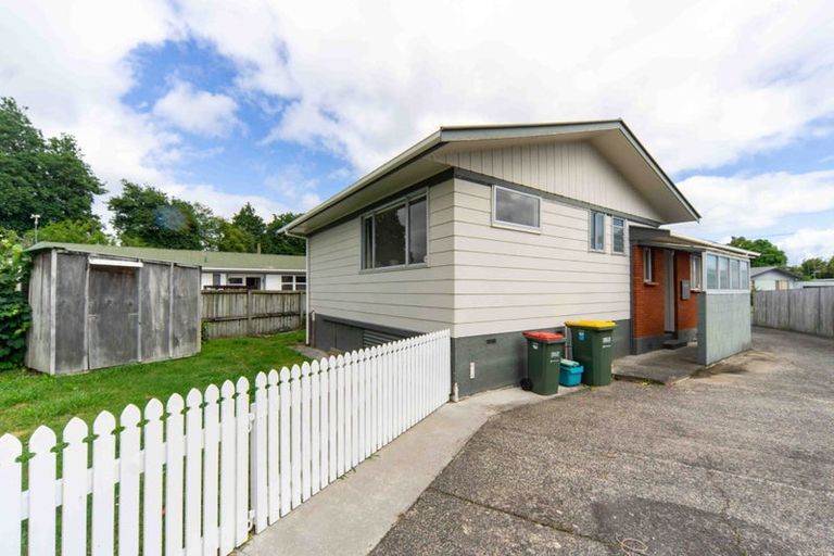 Photo of property in 72 Mears Road, St Andrews, Hamilton, 3200