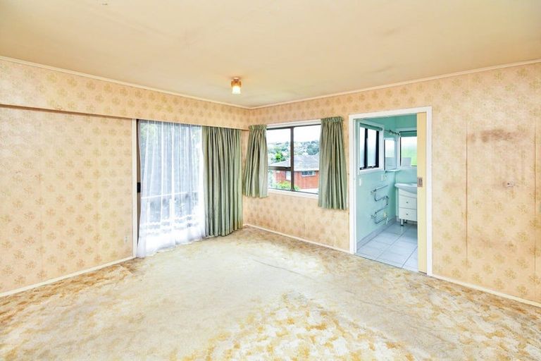 Photo of property in 30 Lynmore Drive, Hillpark, Auckland, 2102
