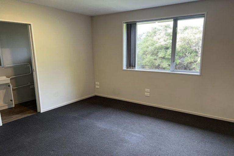 Photo of property in 42 Piko Crescent, Riccarton, Christchurch, 8041