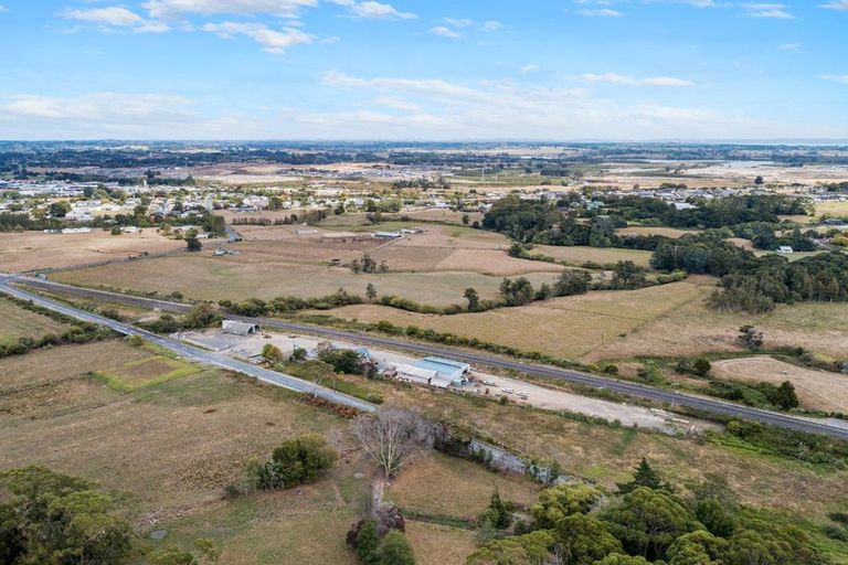 Photo of property in 240 Sutton Road, Drury, 2113