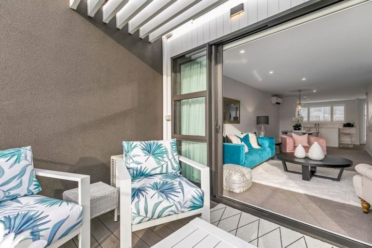 Photo of property in 10 Pottery Crescent, Hobsonville, Auckland, 0618