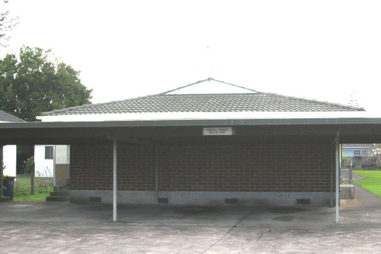 Photo of property in 62 Lincoln Road, Henderson, Auckland, 0610