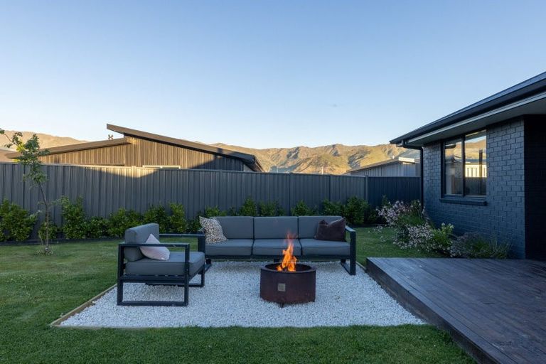 Photo of property in 14 Teal Place, Lake Hawea, Wanaka, 9382