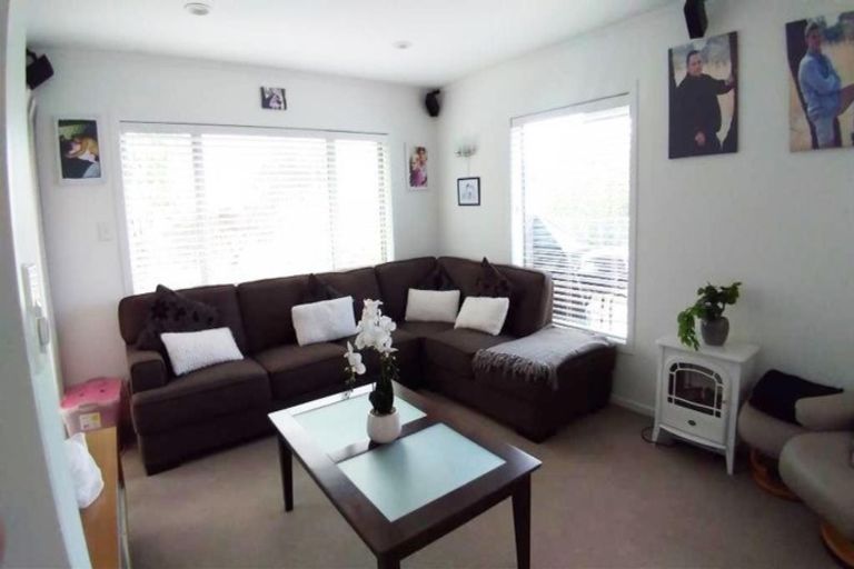 Photo of property in 1/12 Speedy Crescent, Hillcrest, Auckland, 0627