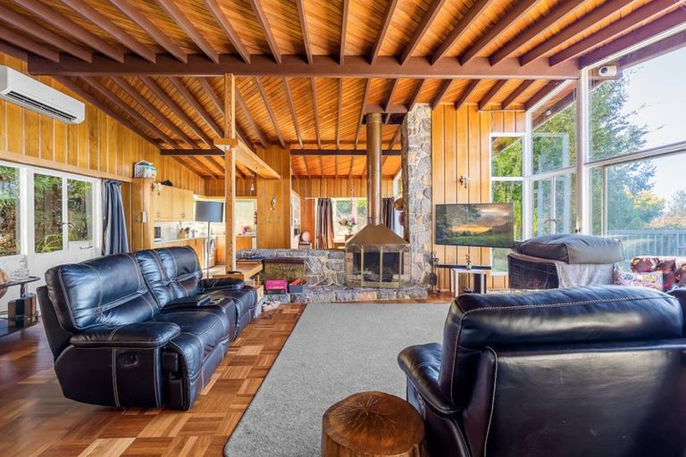 Photo of property in 846 Wily Terrace, Acacia Bay, Taupo, 3330