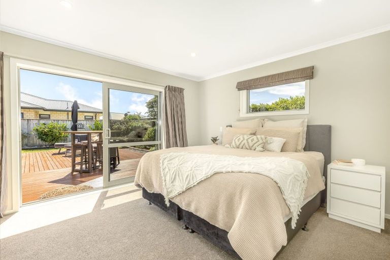 Photo of property in 5 Pearson Place, Paraparaumu, 5032