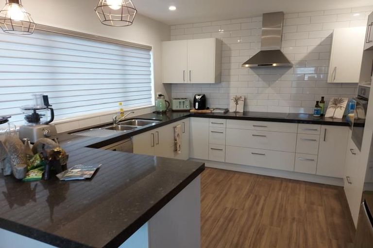 Photo of property in 5 Danden Way, Pukekohe, 2120