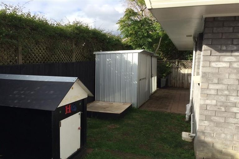 Photo of property in 2/22 Steeple Rise, Pakuranga, Auckland, 2010