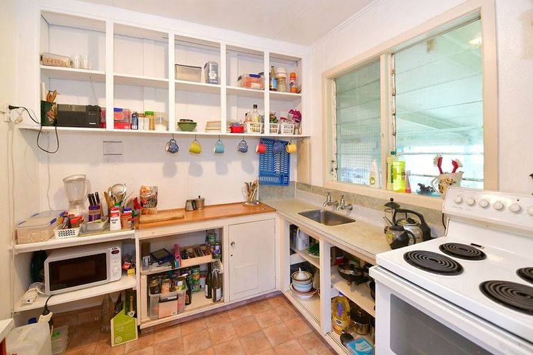 Photo of property in 38 James Mcleod Road, Shelly Beach, Helensville, 0874