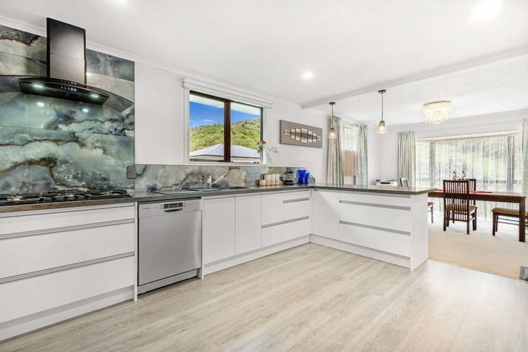 Photo of property in 5/1 Angle Street, Picton, 7220