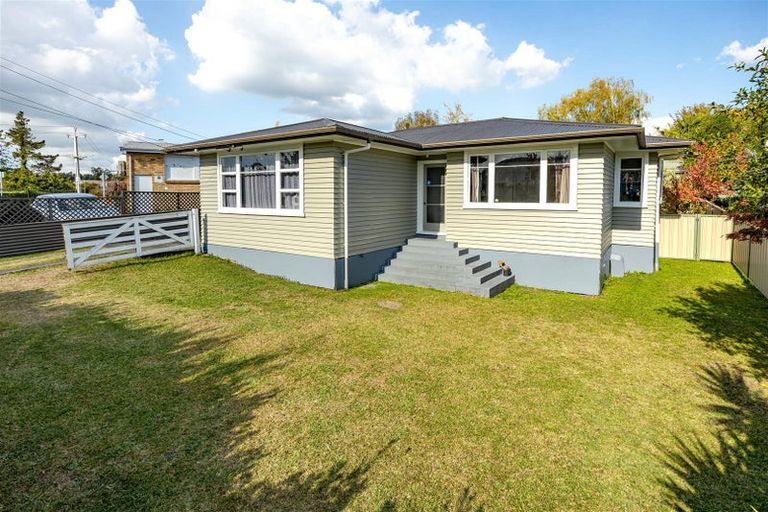Photo of property in 82 Urlich Avenue, Melville, Hamilton, 3206