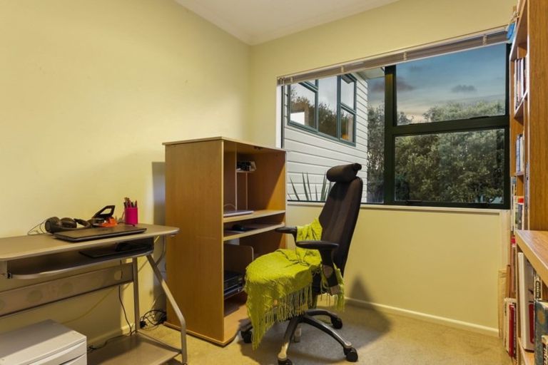 Photo of property in 34 Savoy Road, Orewa, 0931