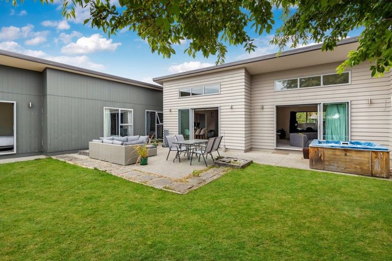 Photo of property in 27 Lochnagar Drive, Lake Hayes, Queenstown, 9304