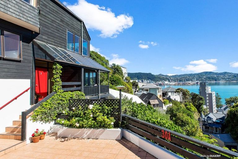 Photo of property in 30a Hay Street, Oriental Bay, Wellington, 6011