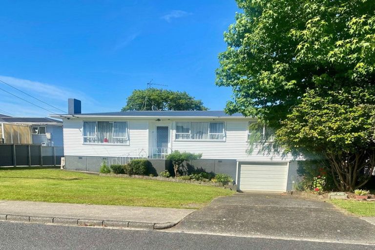 Photo of property in 27 Beaumonts Way, Manurewa, Auckland, 2102