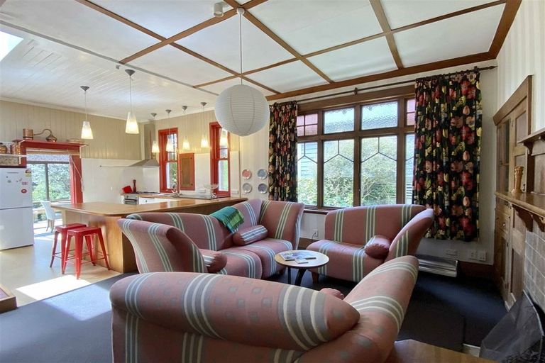 Photo of property in 82 Victoria Avenue, Avenal, Invercargill, 9810