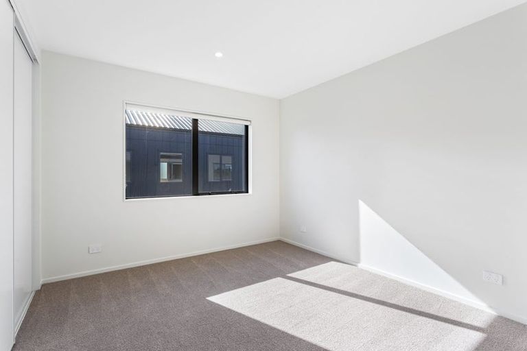 Photo of property in 36 Viridian Avenue, Rosehill, Papakura, 2113