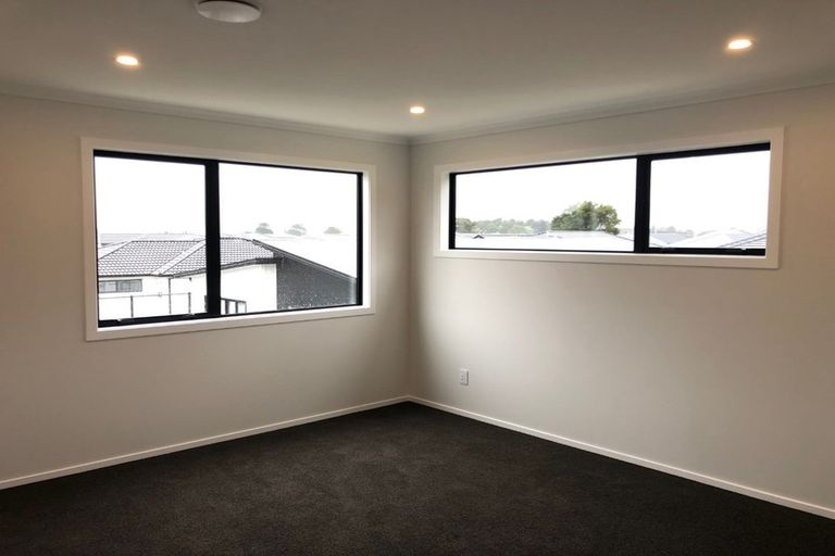 Photo of property in 7 Desert Gold Lane, Wallaceville, Upper Hutt, 5018