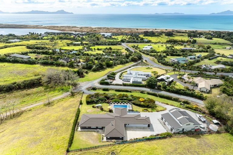 Photo of property in 22 Cullen Road, Waipu, 0582
