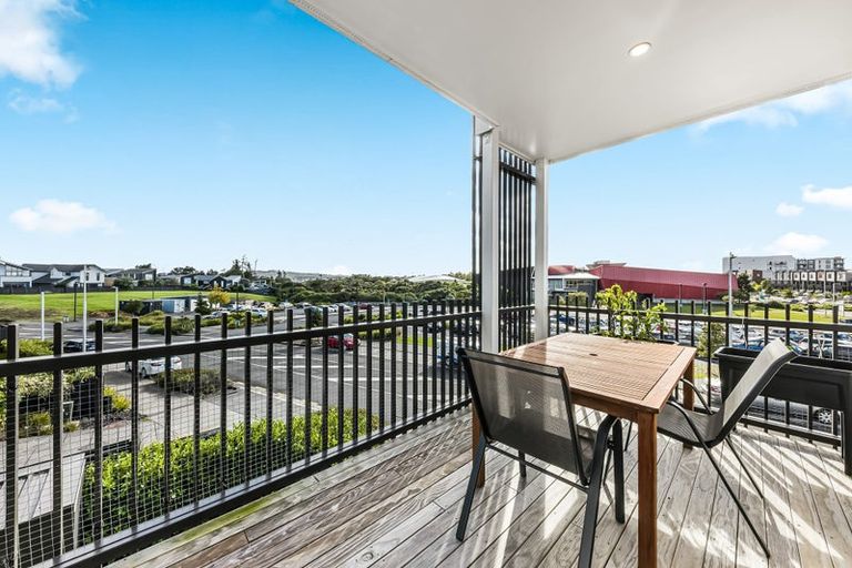 Photo of property in 32 Raranga Lane, Hobsonville, Auckland, 0616