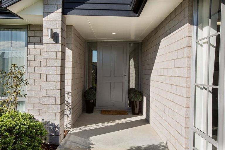 Photo of property in 5b Yates Place, Amberley, 7410