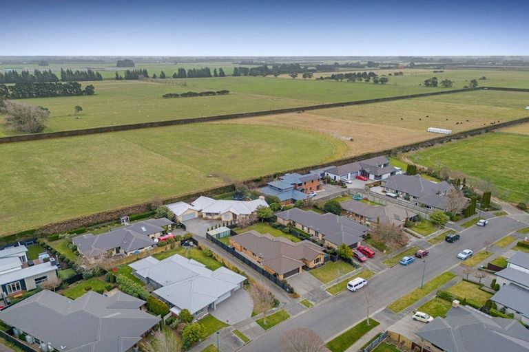 Photo of property in 37 Globe Bay Drive, Templeton, Christchurch, 8042